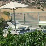 Apartment Kalados -Beachfront Studios & Restaurant - *