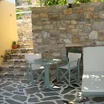 Apartment Kalados -Beachfront Studios & Restaurant - *