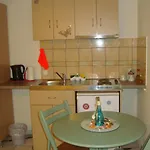 Kalados -Beachfront Studios & Restaurant - Apartment