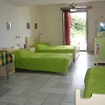 Apartment Kalados -Beachfront Studios & Restaurant -
