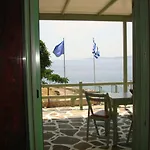 Apartment Kalados -Beachfront Studios & Restaurant - *