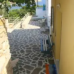 Apartment Kalados -Beachfront Studios & Restaurant -