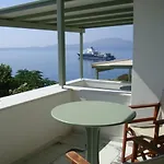 Kalados -Beachfront Studios & Restaurant - Apartment