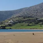 Kalados -Beachfront Studios & Restaurant - Apartment