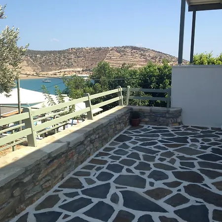 Apartman Kalados -Beachfront Studios & Restaurant - *