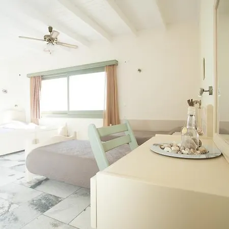 Apartment Kalados -beachfront & Restaurant - *