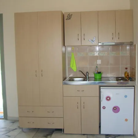 Apartment Kalados -beachfront & Restaurant - *