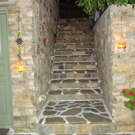 Kalados -Beachfront Studios & Restaurant -