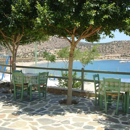 Apartment Kalados -Beachfront Studios & Restaurant -