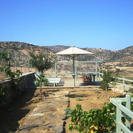 Kalados -Beachfront Studios & Restaurant - Kalandó