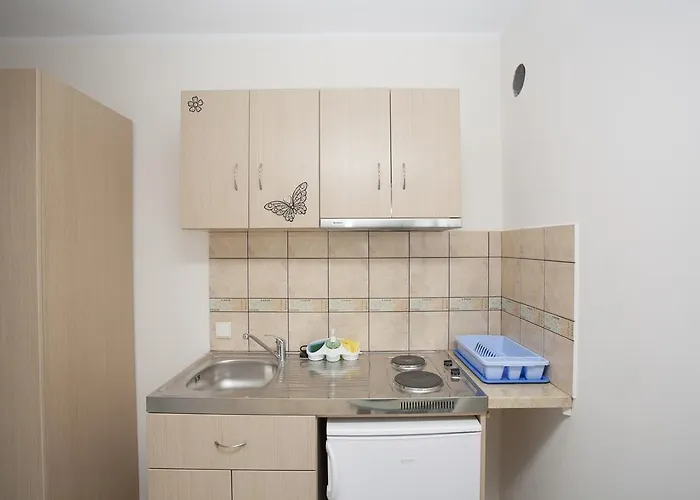 Kalados -Beachfront Studios & Restaurant -