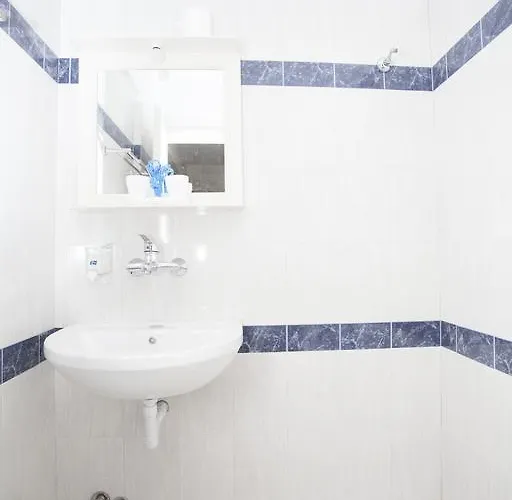 Kalados -Beachfront Studios & Restaurant - * Kalandó