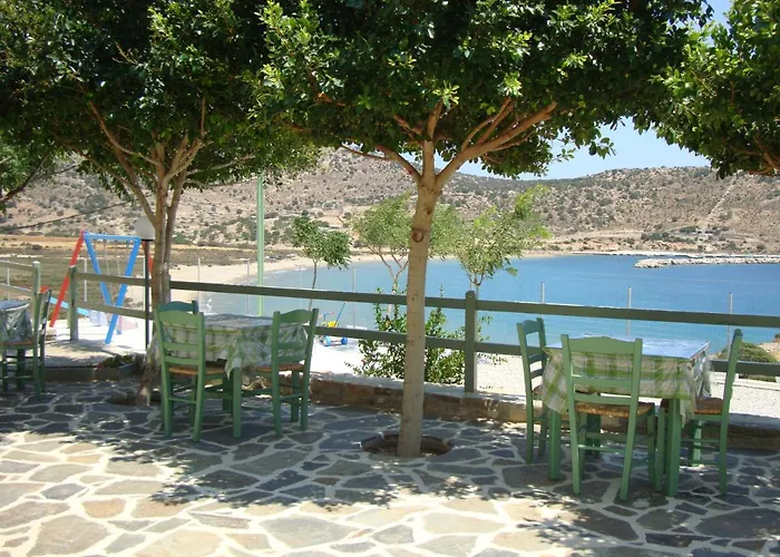 Apartman Kalados -Beachfront Studios & Restaurant -