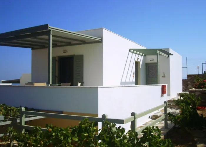 Kalados -Beachfront Studios & Restaurant - * Kalandó