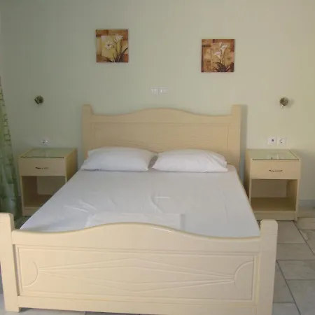 Apartment Kalados -beachfront & Restaurant -