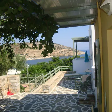 Kalados -beachfront Studios- *
