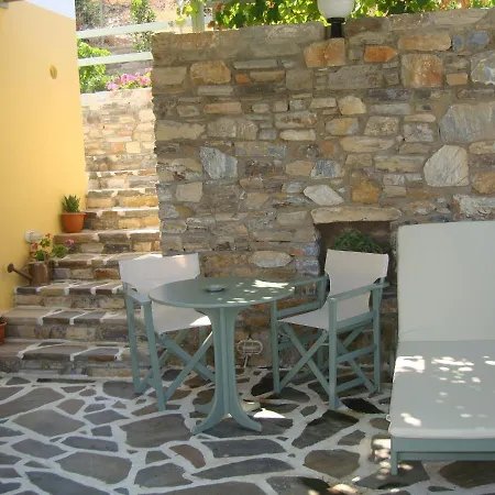Apartment Kalados -beachfront & Restaurant - *