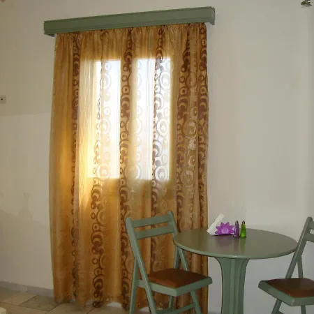 Apartment Kalados -beachfront & Restaurant - *