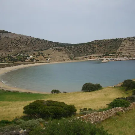 Kalados -beachfront Studios-