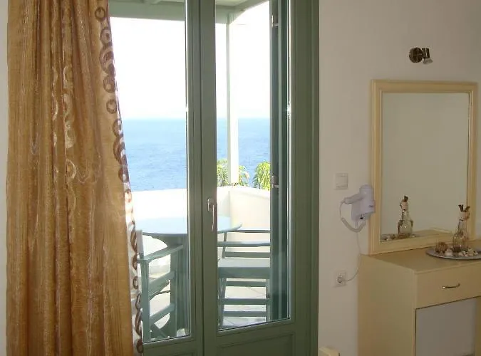 Kalados -Beachfront Studios & Restaurant - Kalando