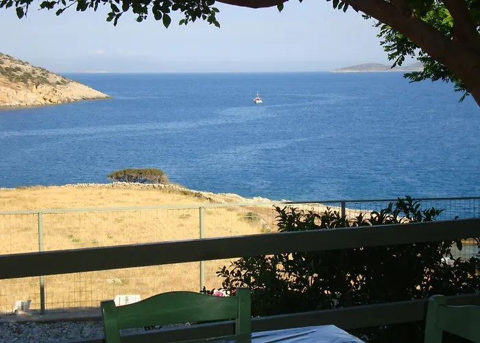 Kalados -Beachfront Studios & Restaurant - Kalando