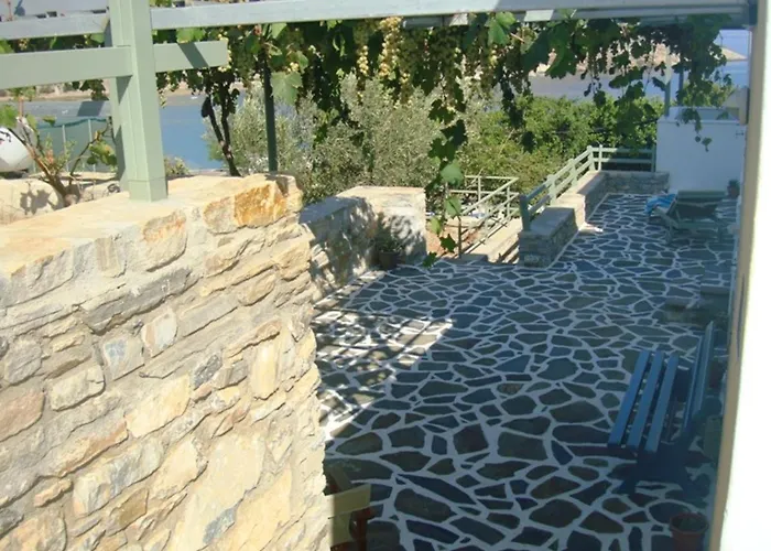 Kalados -Beachfront Studios & Restaurant - Kalando