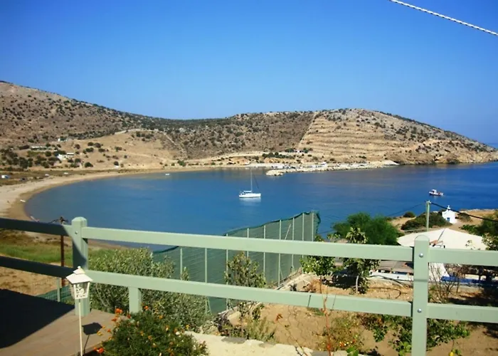 Kalados -Beachfront Studios & Restaurant - * Kalando